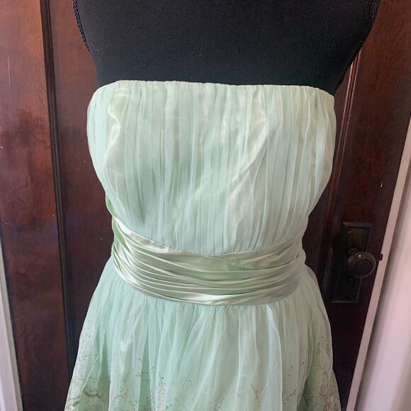 Morgan& Co Light Green Fairy FairyCore Strapless Gown Prom Dress Sz 11/12 Tulle - Picture 9 of 16